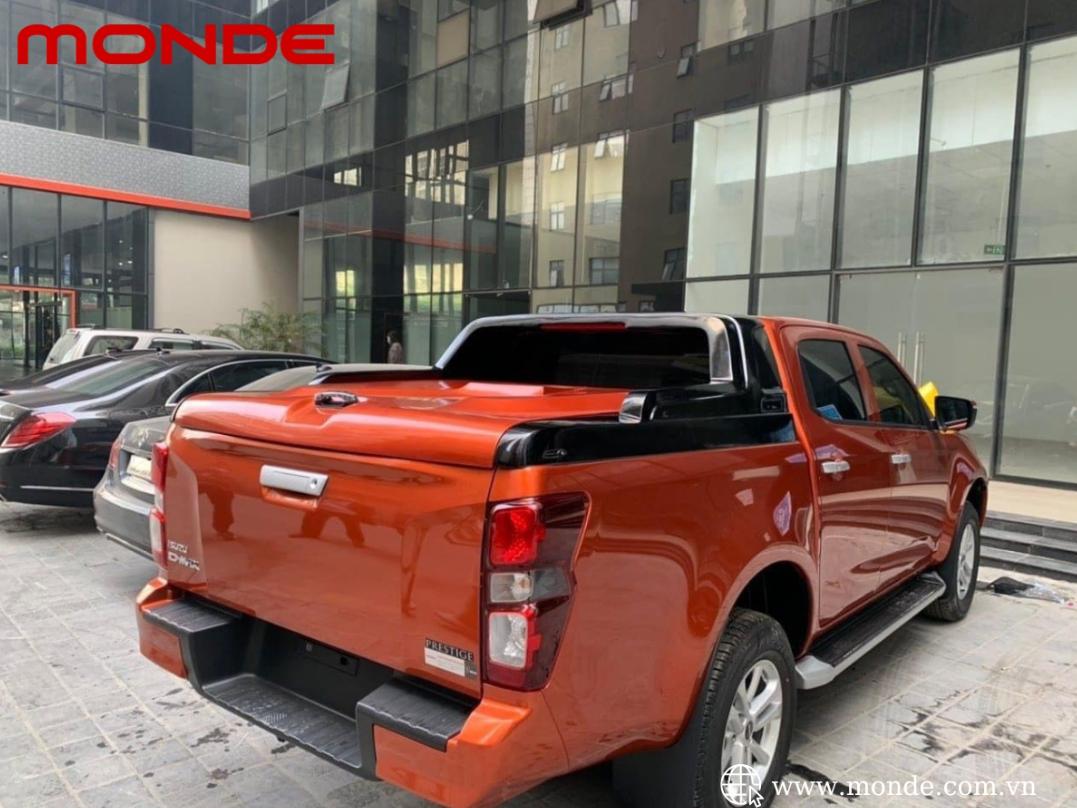 Nắp thùng thấp DMAX tiết kiệm không gian và tăng tính thẩm mỹ